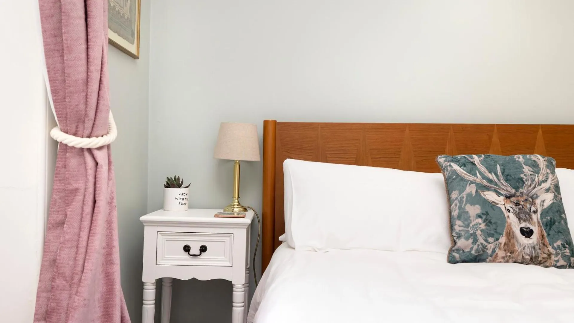 Inspiring 2-Bedroom Edinburgh Apartment 0*,  United Kingdom