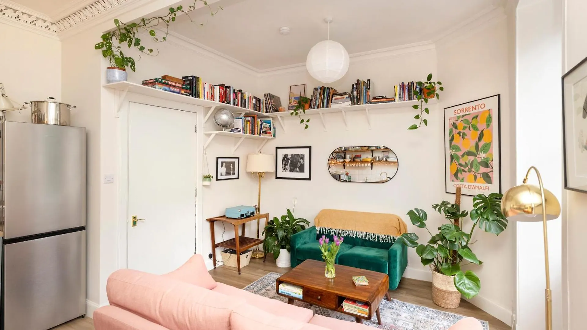 Inspiring 2-Bedroom Edinburgh Apartment 0*,