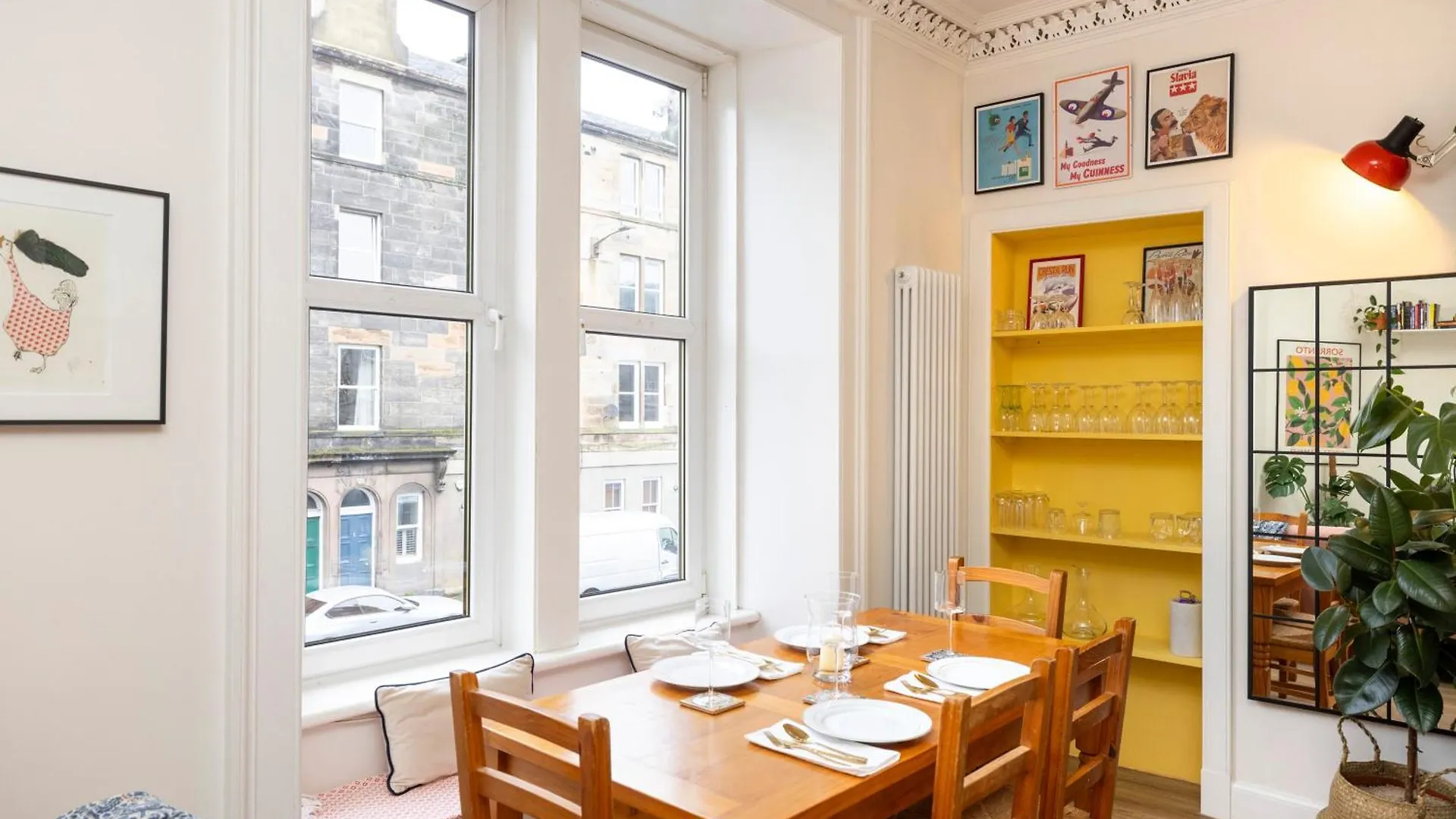 Inspiring 2-Bedroom Edinburgh Apartment