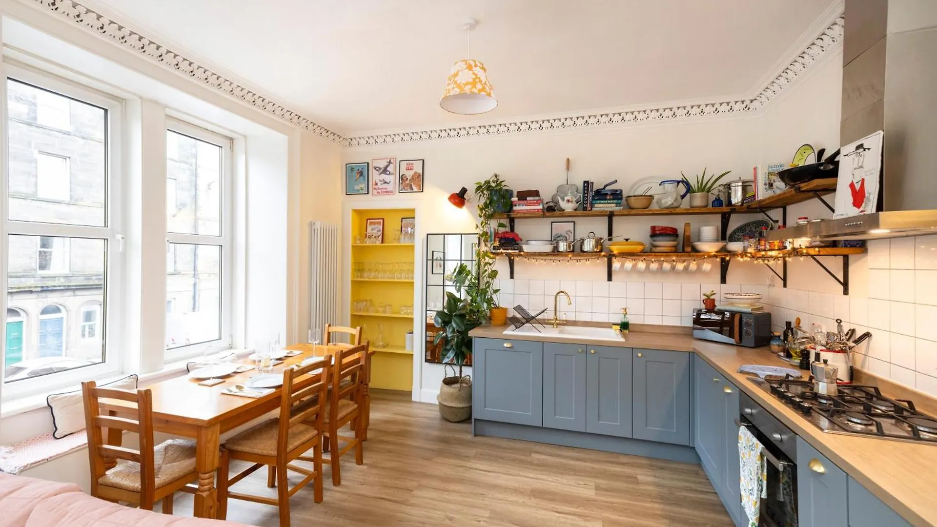 Inspiring 2-Bedroom Edinburgh Apartment
